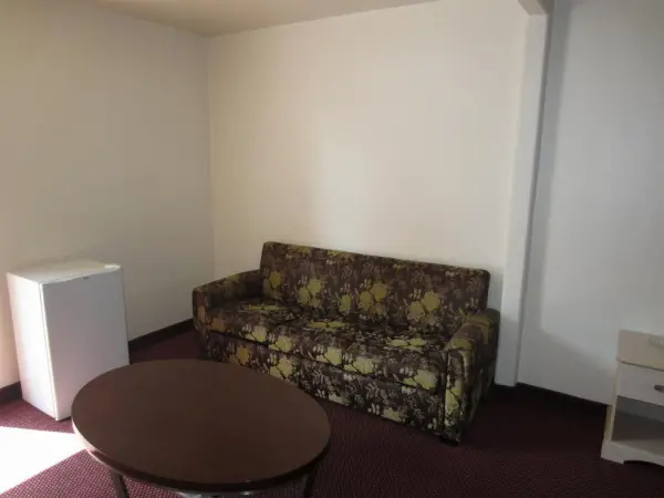 Tropico Motel 6